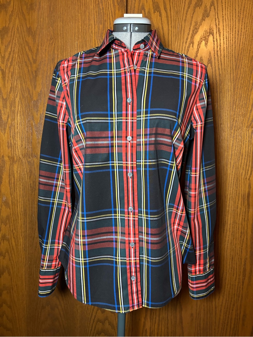 Womens Red & Black Plaid Long-Sleeve Button-Down Shirt - size 6 slim.